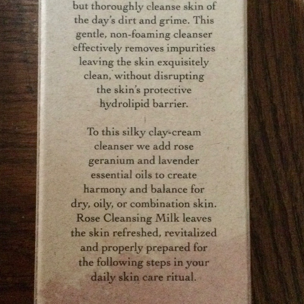Evanhealy Rose Cleansing Milk New in box - Picture 3 of 7